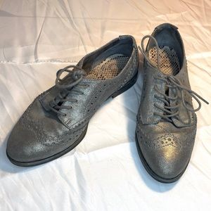 Gianni Bini Silver Loafers Size 7